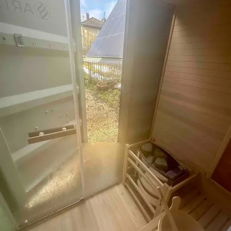 Nurdachhaus & Schiffscontainer In Сasa de vacaciones *