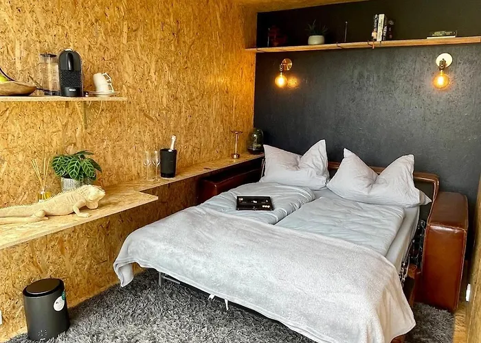 Nurdachhaus & Schiffscontainer In Prázdninový dům Birstein